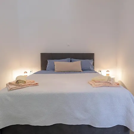 Artemis House Corfu Town בית נופש *