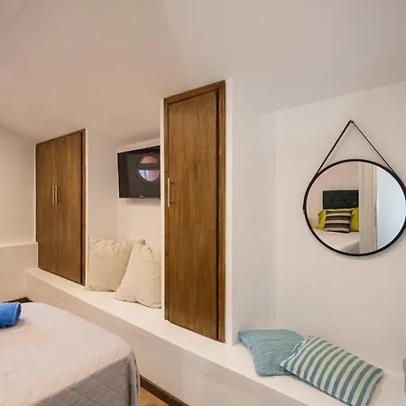 Artemis House Corfu Town בית נופש