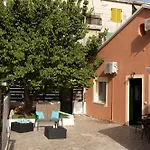 Artemis House Corfu Town *